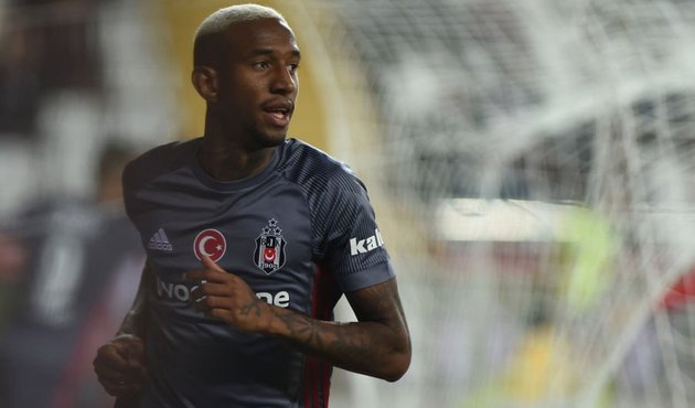 Talisca Kartal'ı ipten aldı!