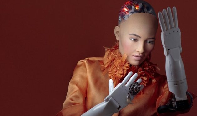 Vatandaşlık alan ilk robot, Sophia Türkiye'ye geliyor!