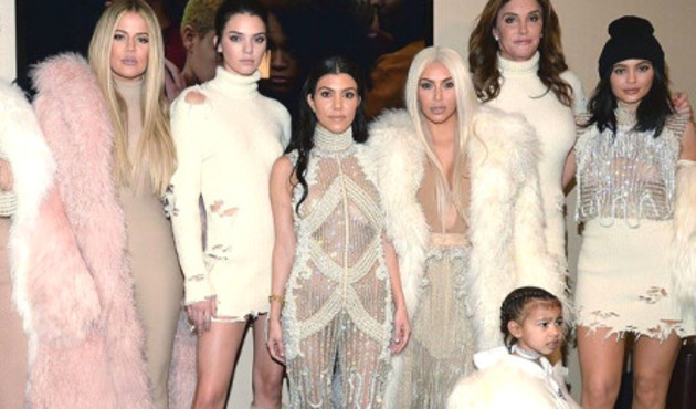 Şok iddia.. Kylie Jenner, ablasının kocasından çocuk doğurdu!