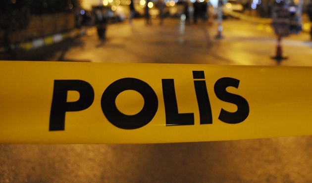 80 yaşındaki annesini bıçaklayarak öldürdü...