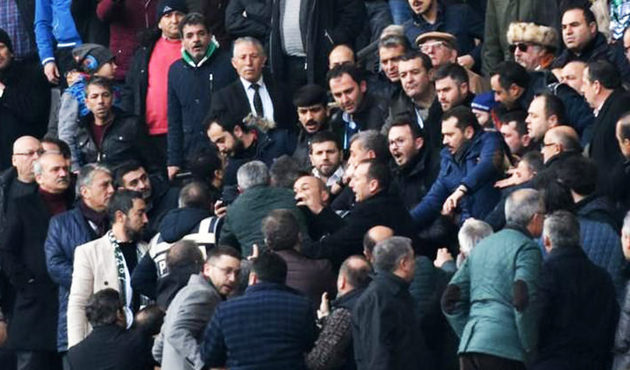 Tribünde fenalaşan taraftardan kötü haber!
