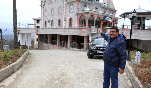 Yola yapılan camiye Rize usulü çözüm!