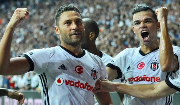 Beşiktaş'ta deprem! İki yıldız Antalyaspor maçında yok...