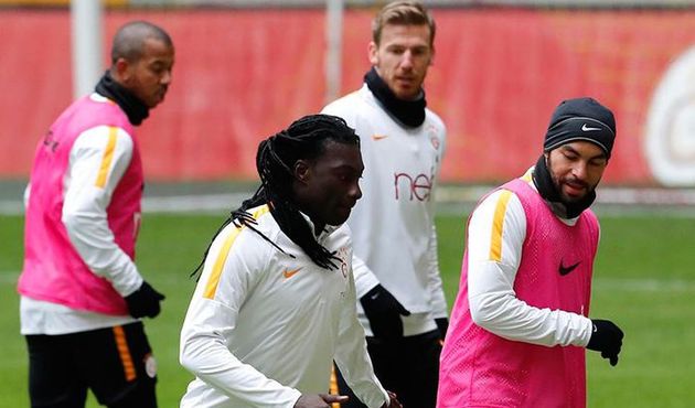 Bafetimbi Gomis'te sıcak gelişme!