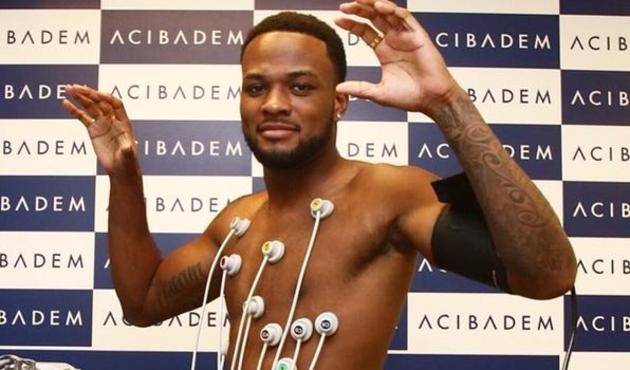 Beşiktaş yeni transferi Larin'i gönderdi!