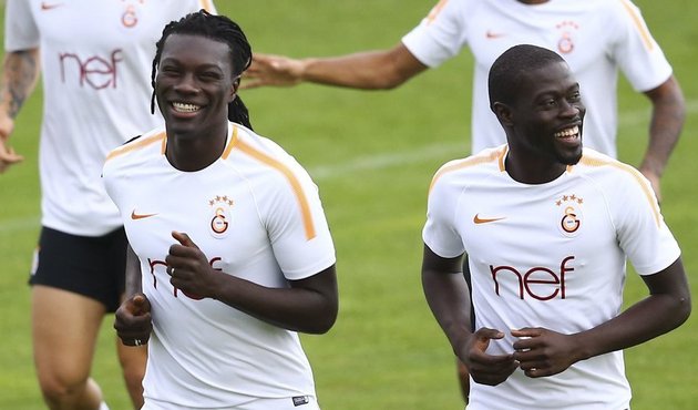 Galatasaray'ın yıldızı Ndiaye menajeri ile kamptan ayrıldı!