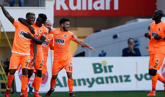 Alanyaspor Hikmet Karaman ile ligde ilk kez kazandı!