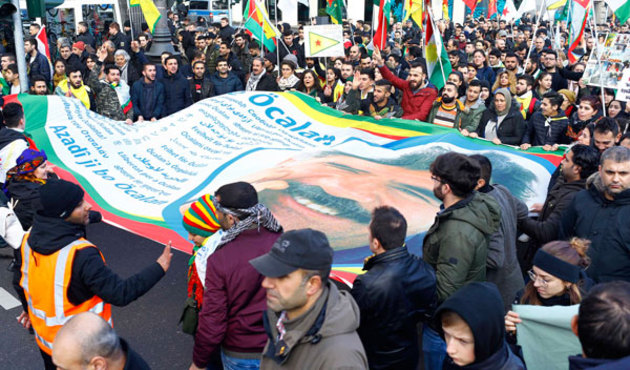 Yine Almanya, yine PKK ve yine skandal görüntüler!