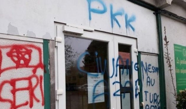 PKK’lılardan camiye saldırı: Türklere mesaj...