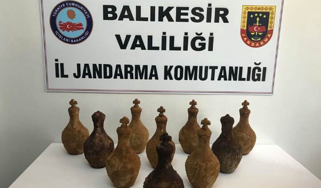 2 bin yıllık yılan zehri şarap mayası ele geçirildi...
