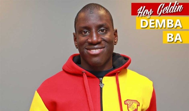 Demba Ba imzayı attı!