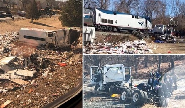 ABD'de vekilleri taşıyan tren kaza yaptı...