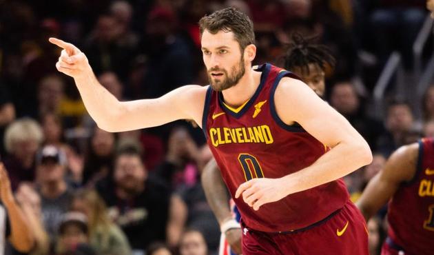 Kevin Love'ın eli kırıldı!