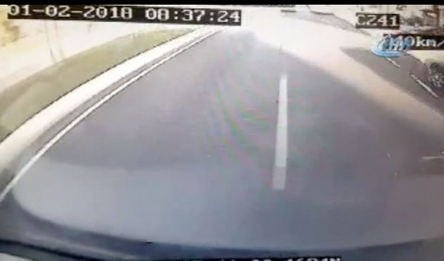 Üsküdar'da 3 kişinin ölümüne neden olan otobüs kazası kamerada / VİDEO