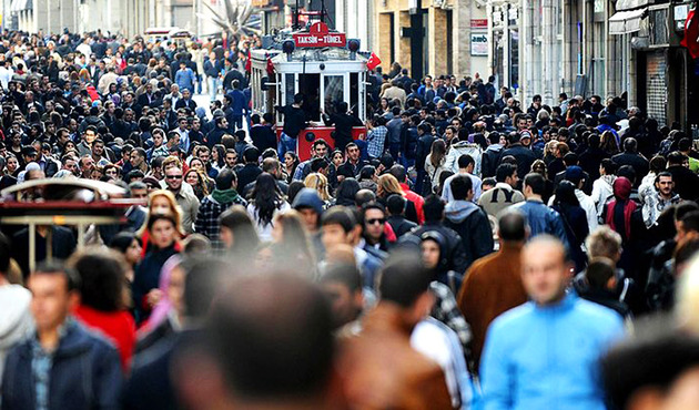 Türkiye'nin yeni nüfusu açıklandı! Bakın kaç kişi olduk...