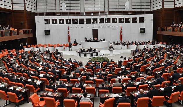 7 OHAL KHK'sı Meclis'te kabul edildi...