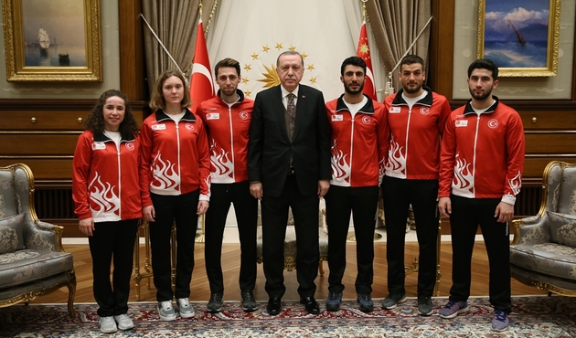 Cumhurbaşkanı Erdoğan olimpiyatlara katılacak sporcuları kabul etti...