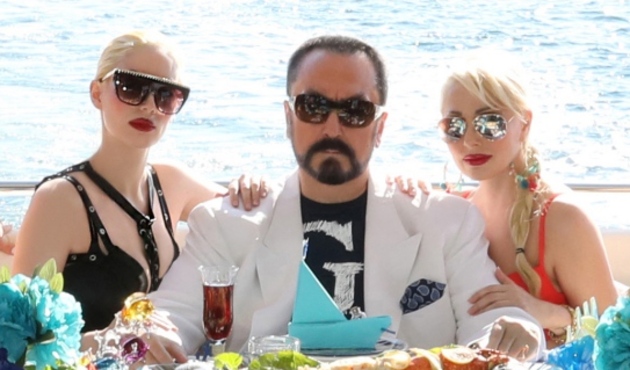 Adnan Oktar'dan Diyanet İşleri Başkanı'na: Maaşını kerhaneler ödüyor!
