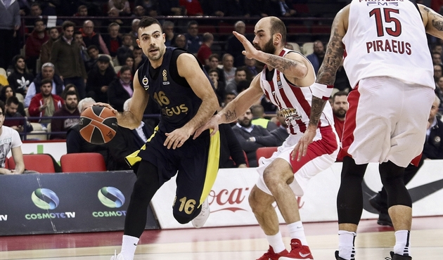Fenerbahçe Doğuş, Yunanistan'da bozguna uğradı...