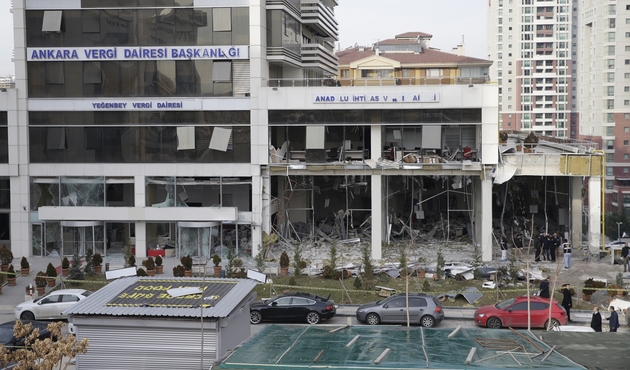 Vergi Dairesi'ndeki patlamada bomba düzeneği izi...