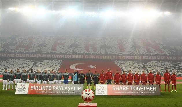 Konyaspor taraftarından Afrin koreografisi