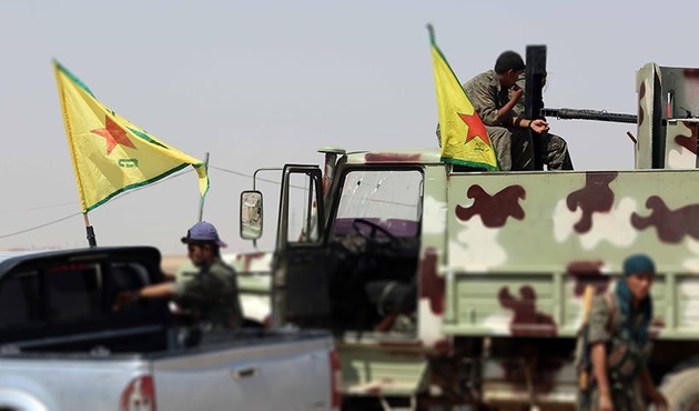 PYD/PKK Azez'deki mülteci kamplarına saldırdı...