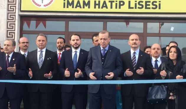 Kazım Türker'in yaptırdığı Artuklu İmam Hatip Lisesi hizmete girdi