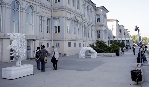 Mimar Sinan Üniversitesi'nde kırbaçlı işkence iddiası!