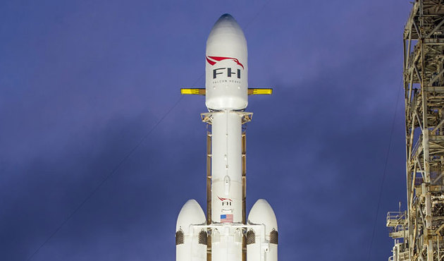 Elon Musk'ın çılgın projesi: Falcon Heavy!