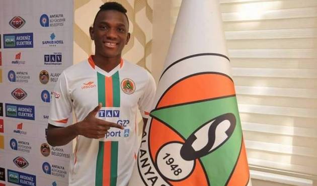 Alanyaspor, Fofana ile uzattı!