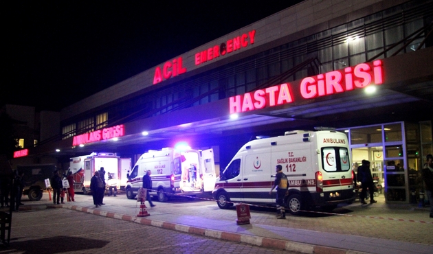 Afrin kırsalında çatışma: 10 asker yaralı...