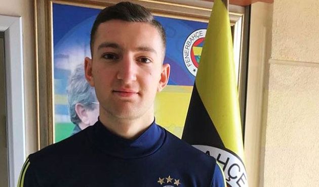 Fenerbahçe İsveçli stoper ile imzaladı!