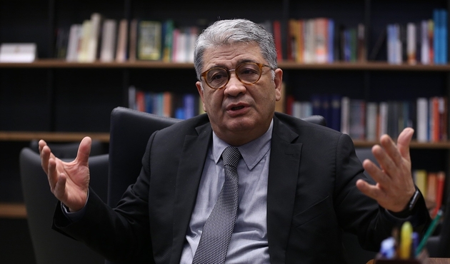 Cemil Ertem: Türk Telekom'un satılması hataydı...
