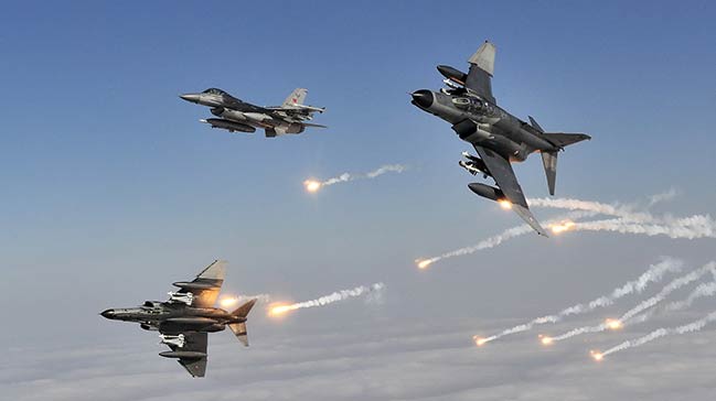 PKK'ya hava harekatı... Terörist bombalı araçta parçalandı