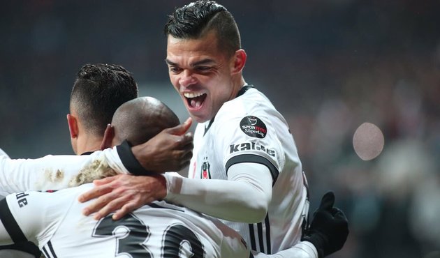 Beşiktaş, Karabükspor'a acımadı 5-0 !