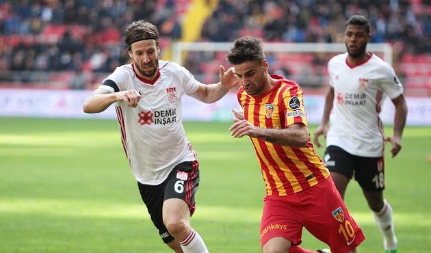 Kayseri'de gülen yok 1-1...