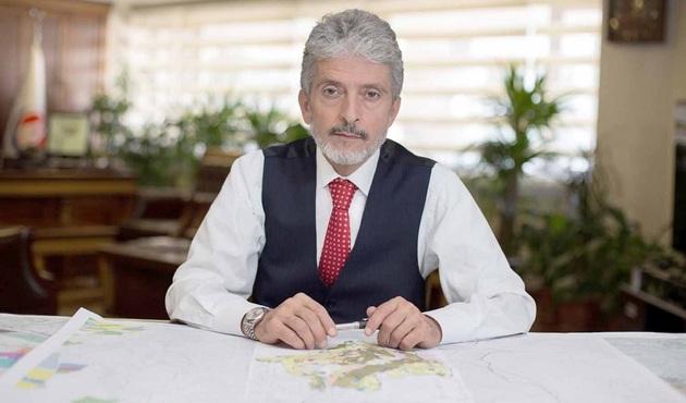Mustafa Tuna'dan Melih Gökçek'e mezarlık yanıtı!