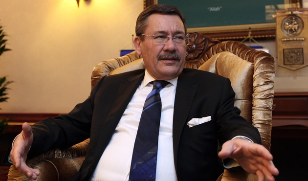 Melih Gökçek'ten Ankara Büyükşehir Belediyesi'nin kararına eleştiri...