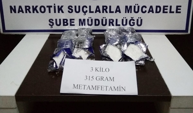 Durdurulan otobüste 500 bin lira değerinde uyuşturucu yakalandı...