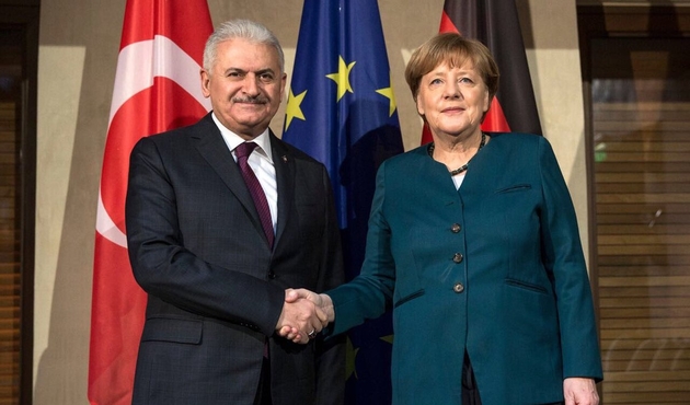 Başbakan Yıldırım ve Merkel Berlin'de görüşecek...