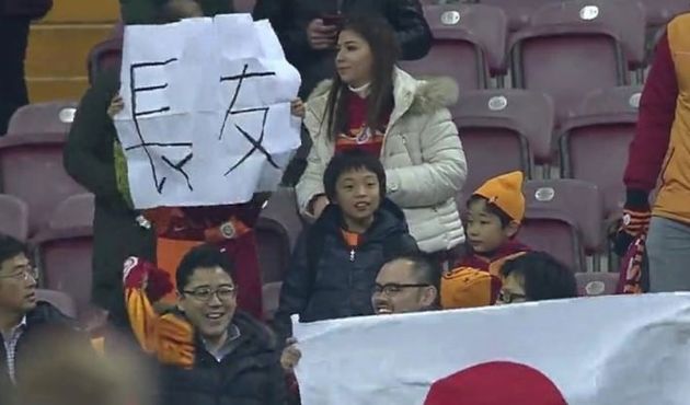 Japon taraftarlar TT Stadı'nda!