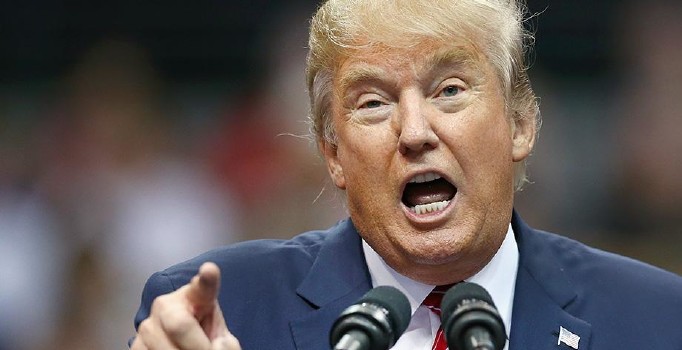 Silahlı saldırı ona yaradı: Müslüman düşmanı Trump sahnede!