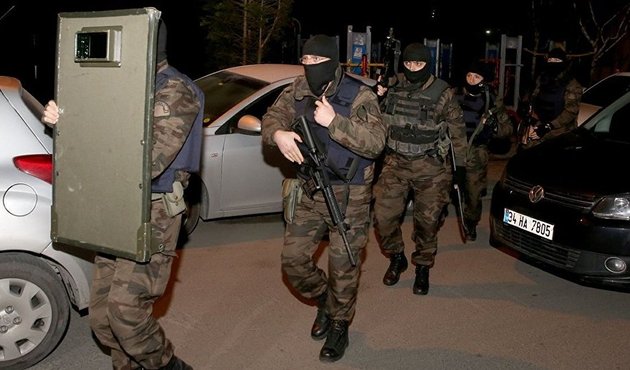 140 adres basıldı, 100 kişi gözaltına alındı...