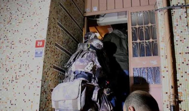 İstanbul'da şafak baskını!