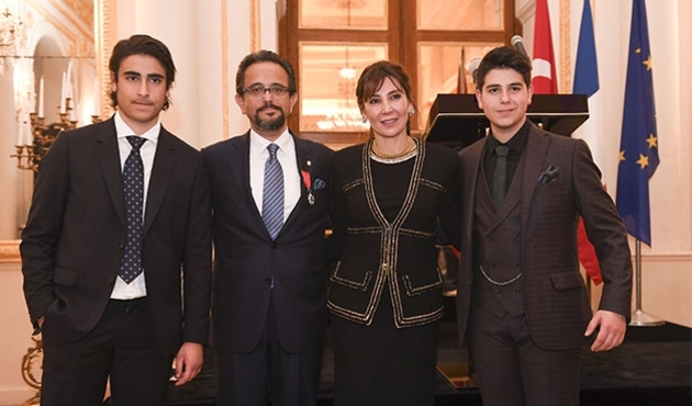 Ali Sabancı’ya 'Legion d'Honneur' nişanı...