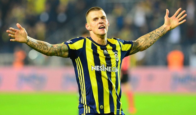 Fenerbahçe'ye Skrtel müjdesi!
