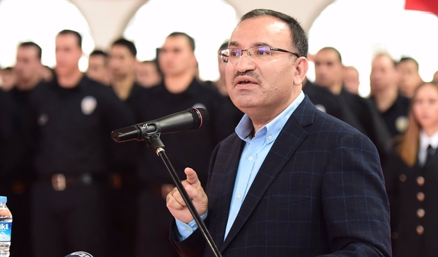 Bozdağ: Türkiye'yi oyalamaktan vazgeçin...