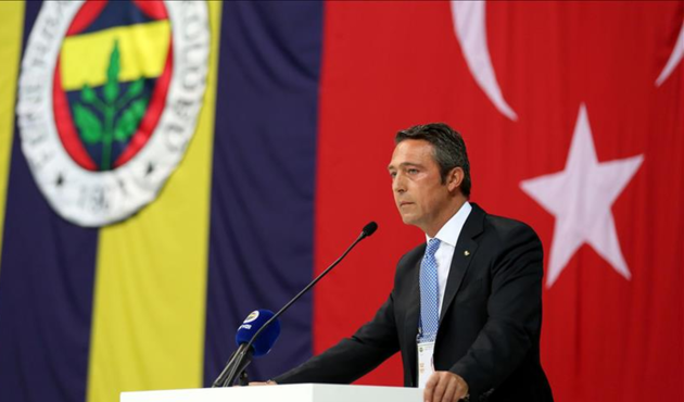 Fenerbahçe'de şoke eden istifalar gece yarısı geldi!
