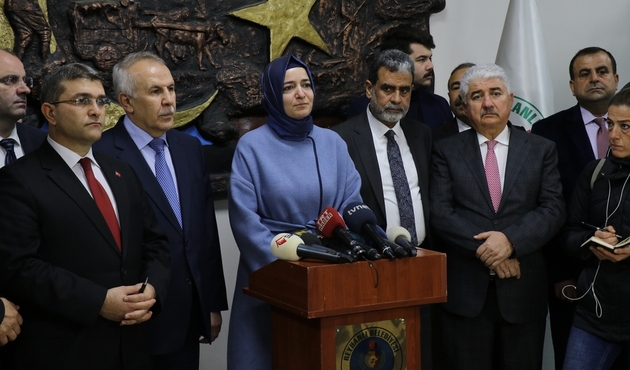 Bakan Kaya'dan batı medyasına çağrı...