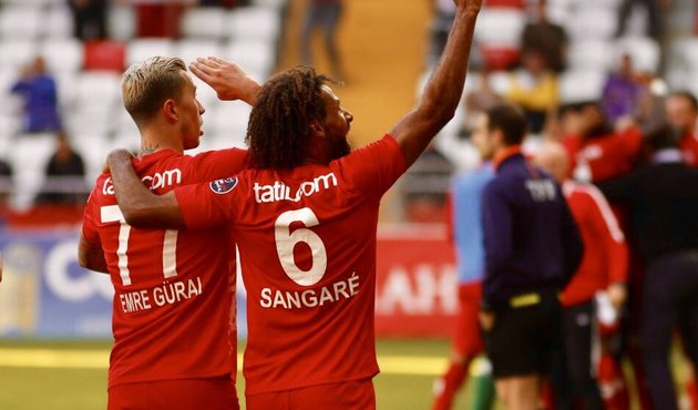 Antalyaspor evinde güldü: 2-1!